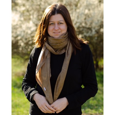 Hedvábný šátek Castor, 140x90 cm, černý čaj